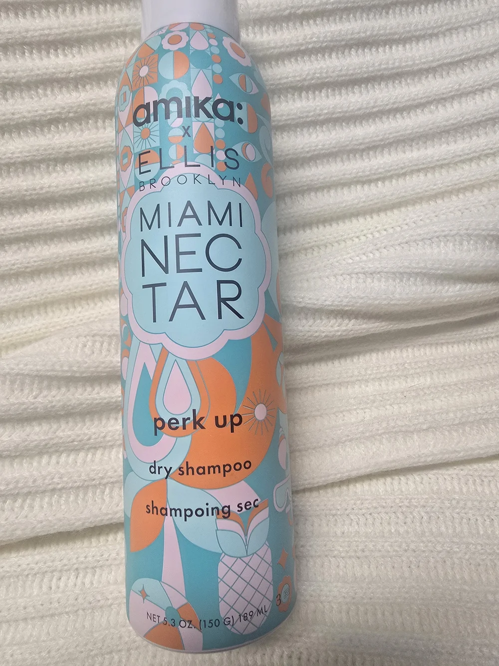 Limited Edition amika Miami Nectar Perk Up Dry Shampoo - Blue & Peach